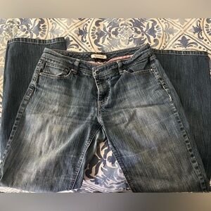 WHBM BLANC PINK RIBBON CANCER AWARENESS JEANS SIZE 10 - FIT LIKE AN 8.